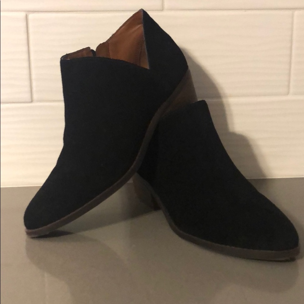 Lucky Brand booties 6.5 black suede